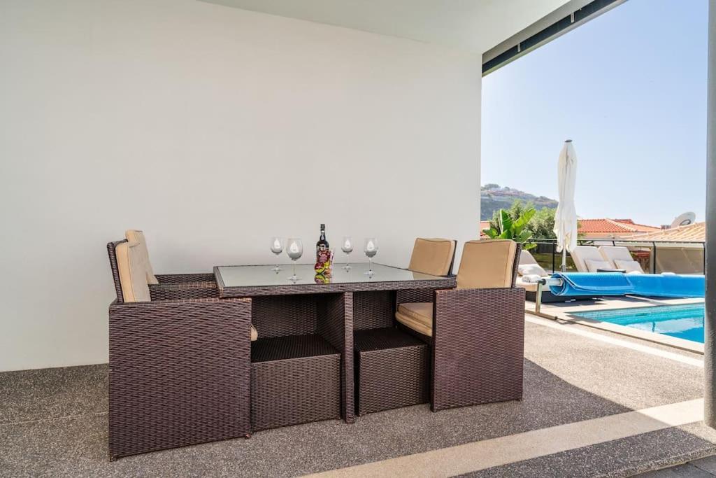Villa Casa Mia, A Dream Spot With Heated Pool Arco da Calheta  Exterior foto